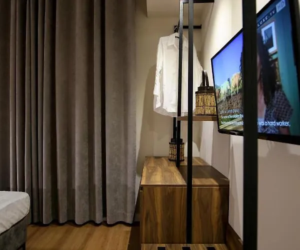 Libertas 酒店 Vlorë